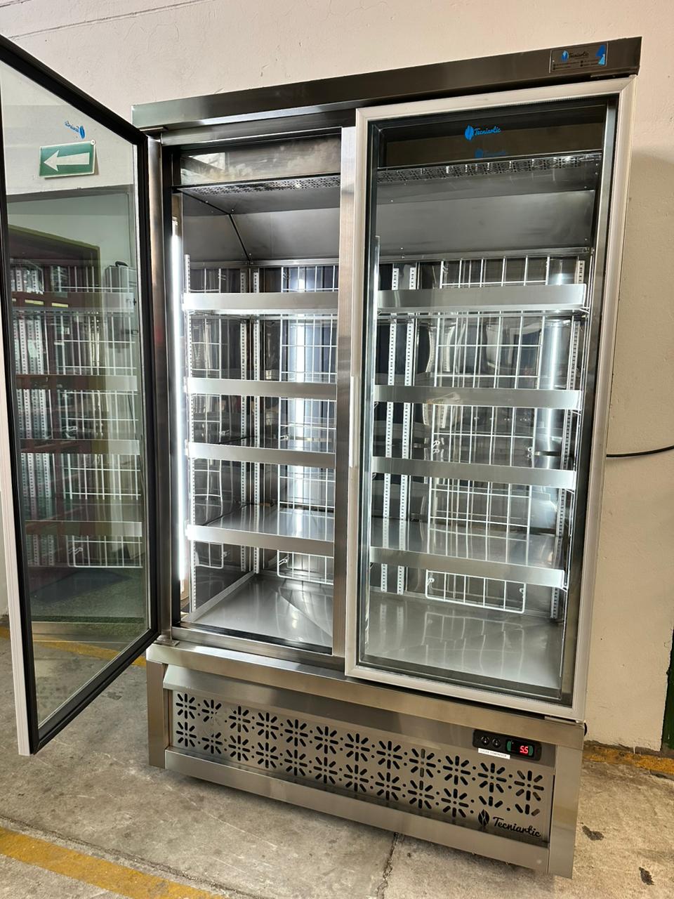 Refrigerador 2 puertas fabricado por Tecniartic